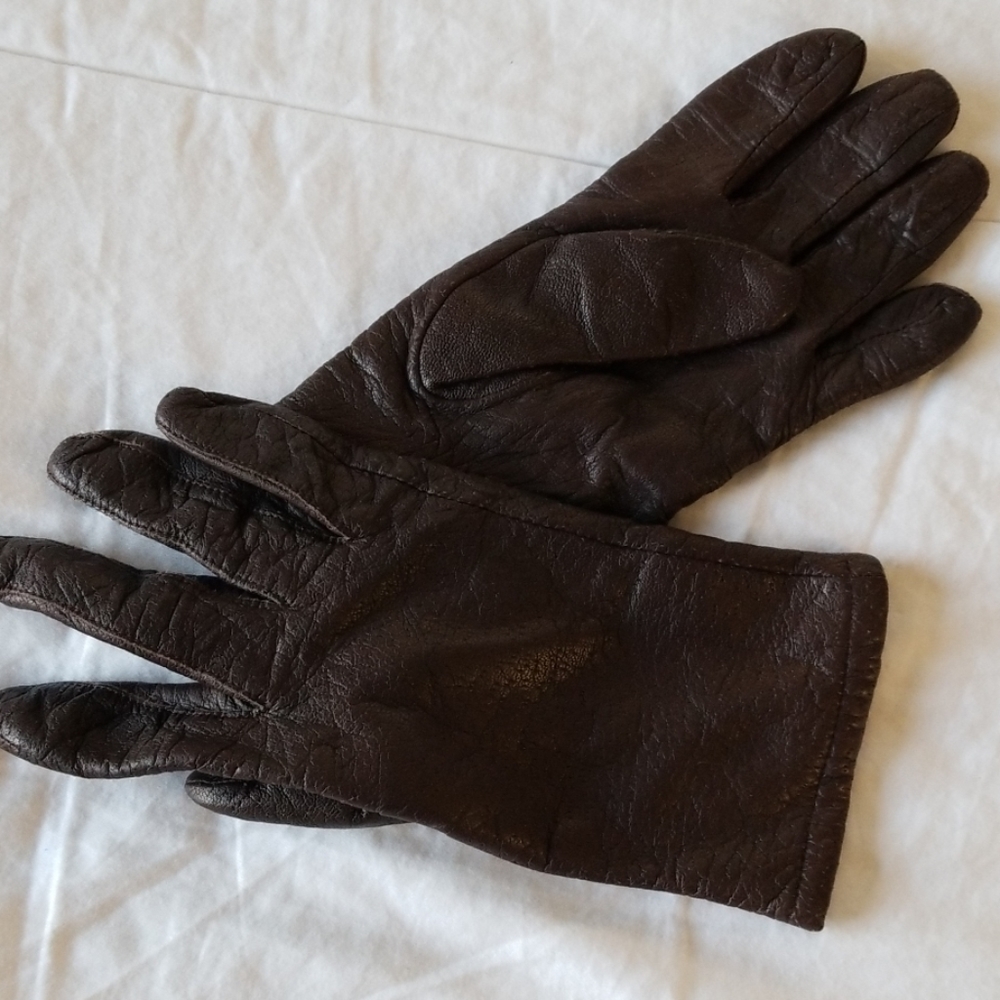 Brown leather gloves